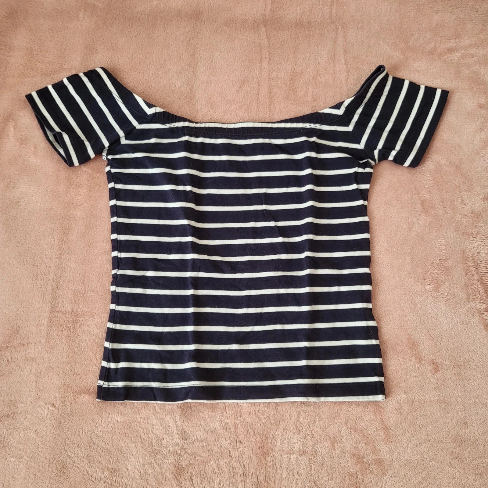 Crop top épaules dénudées